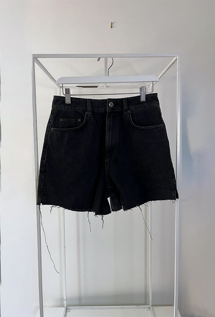 Hi Line Short Washed Black - 26