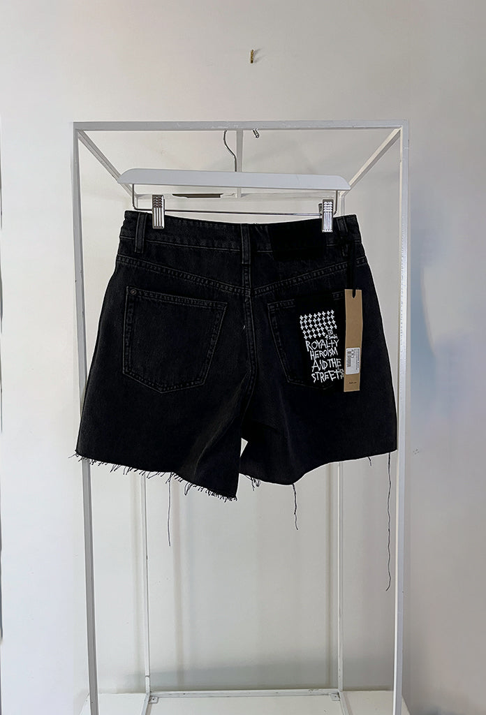 Hi Line Short Washed Black - 26